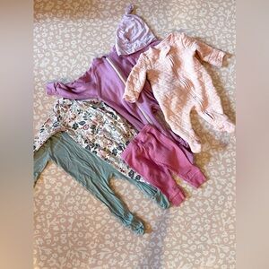 Newborn-6 month bundle Kyte, Castleware, Carter’s pajamas onesies Kyte hat